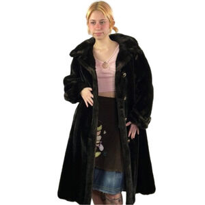 𝅺VINTAGE Tissavel of France sold at  Simpsons Vegan Faux Fur